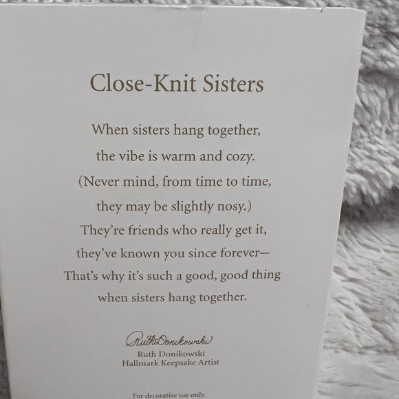 Hallmark Sisters Keepsake ornament - Picture 4 of 5
